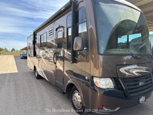 2014 Newmar Bay Star 3215 **REDUCED**